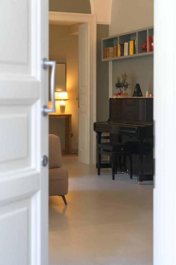 Dimora Elce Suites Elegance & Design เลชเช ภายนอก รูปภาพ